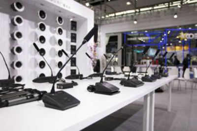 星辉璀璨，声动未来 HiVi惠威闪耀2024广州国际灯光音响展，引领智慧音频新纪元